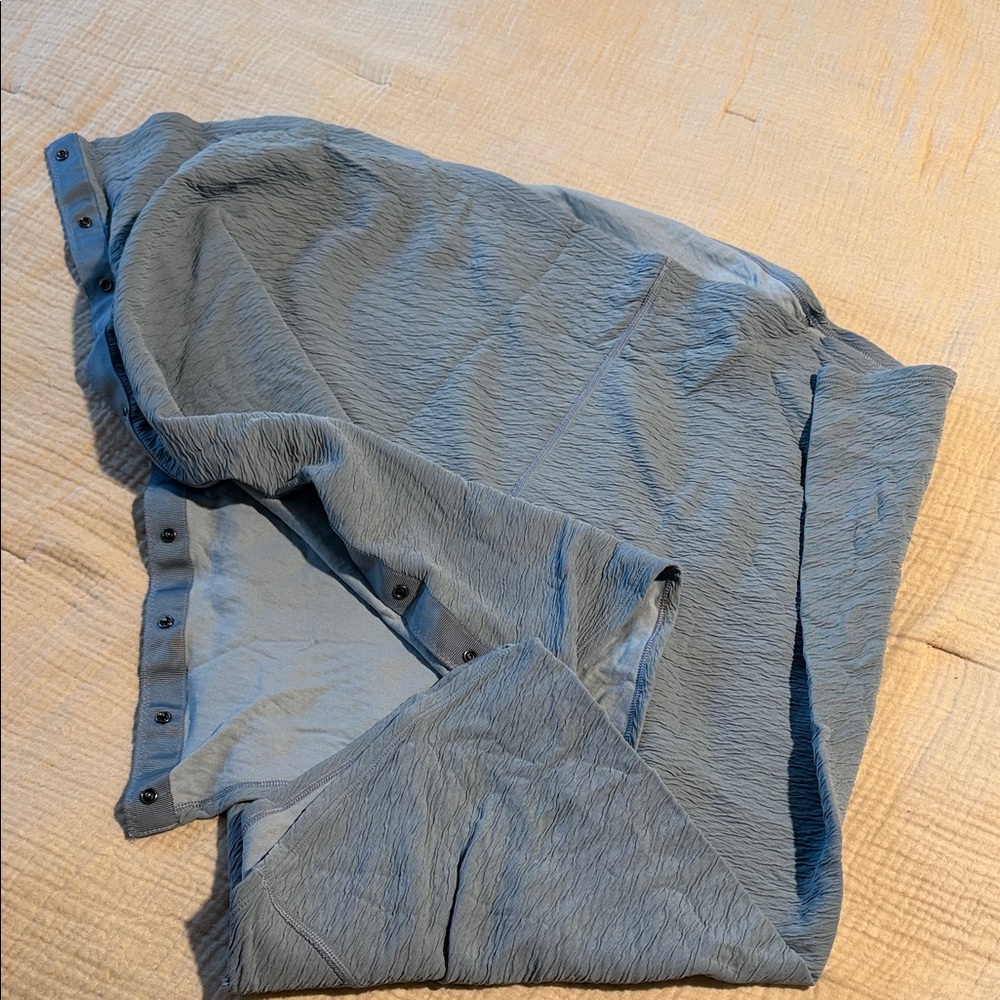 Lululemon Blue Textured Scarf with Snap Closures